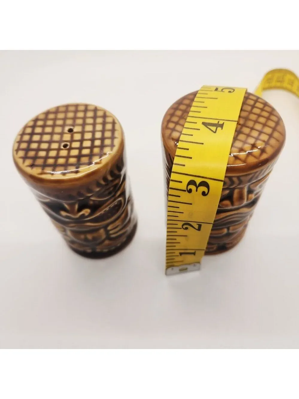 KC Hawaii Tiki Salt & Pepper Shakers Ceramic 4in Polynesian Decor 2000 Pair Set